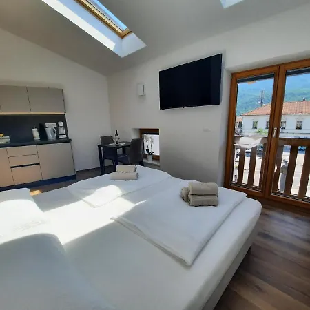 Apartments Hlapi With Spa Kobarid Extérieur photo