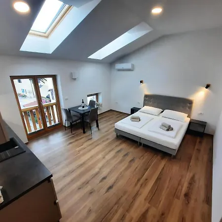 Apartments Hlapi With Spa Kobarid Extérieur photo