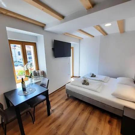 Apartments Hlapi With Spa Kobarid Extérieur photo